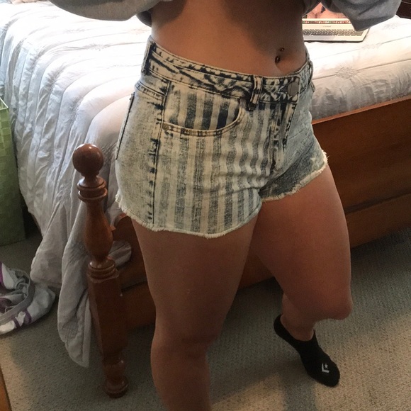 Jean shorts - Picture 3 of 5